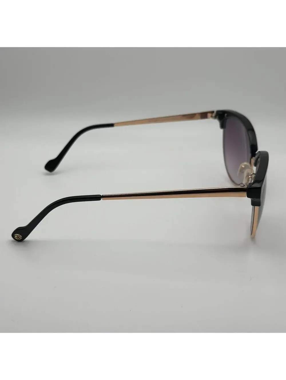 Jessica Simpson Cat Eye Sunglasses Black and Gold with Gradient Lenses